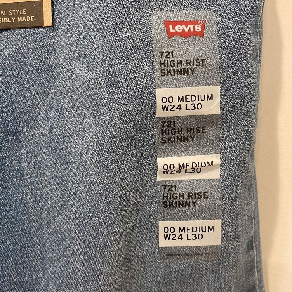 LEVE’S 721 HIGH RISE SKINNY WOMEN'S JEANS W24 / L30. - Picture 10 of 16